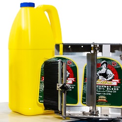 LA4750 Label Applicator on Gallon Jug-1